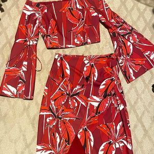 Like new CMEO Collective crop top/skirt set, small